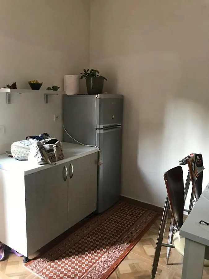 Adresa: Lagja Pavaresia, Rruga Shyqyri Alimerko , Vlore, Albania Apartment